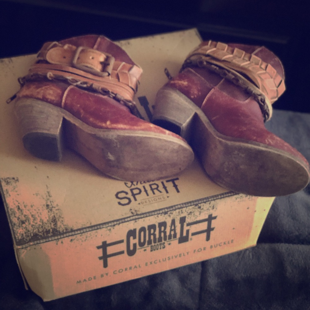 Corral boots low cut ladies in maroon